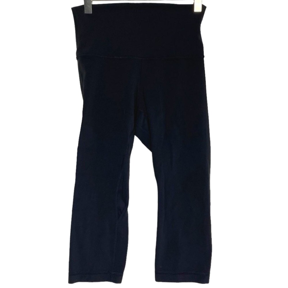 Lululemon athletica 4 black capris yoga gym